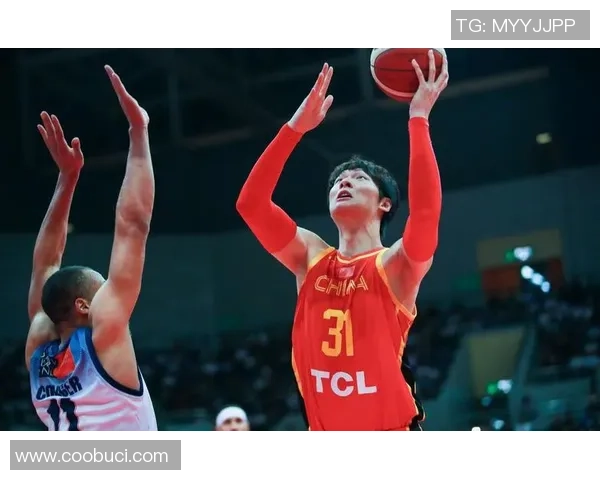 王哲林助力中国男篮重返巅峰之路展现实力与决心的传奇故事